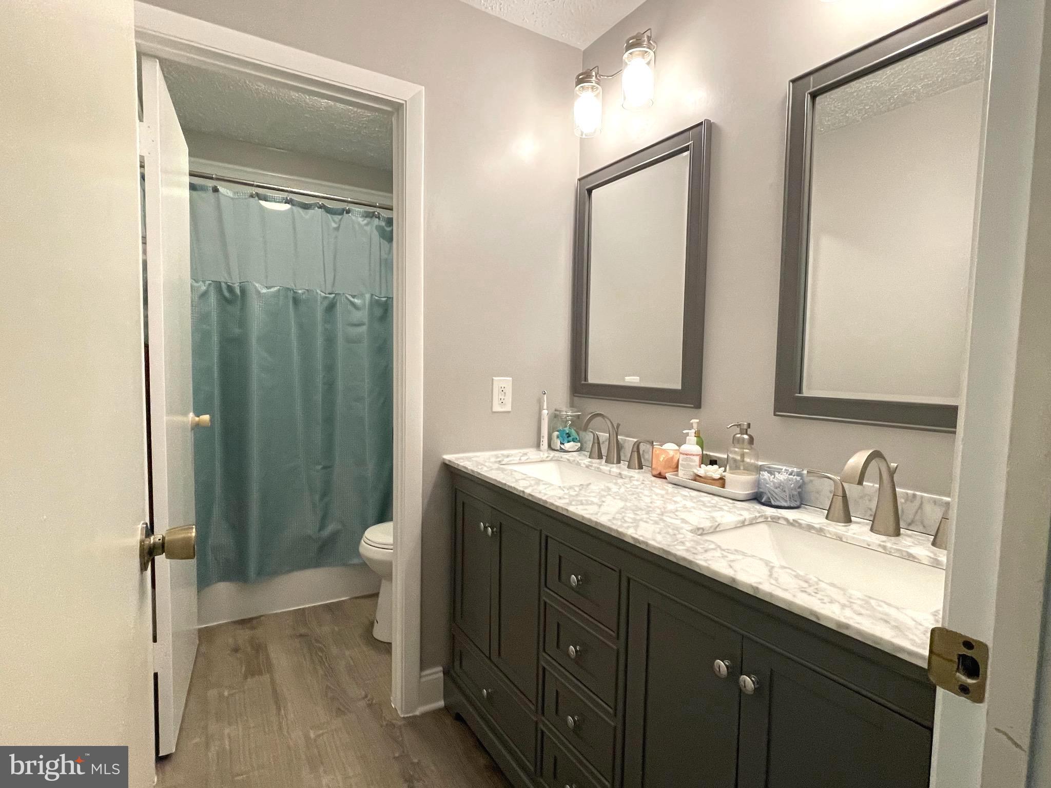 OAKHURST - Residential