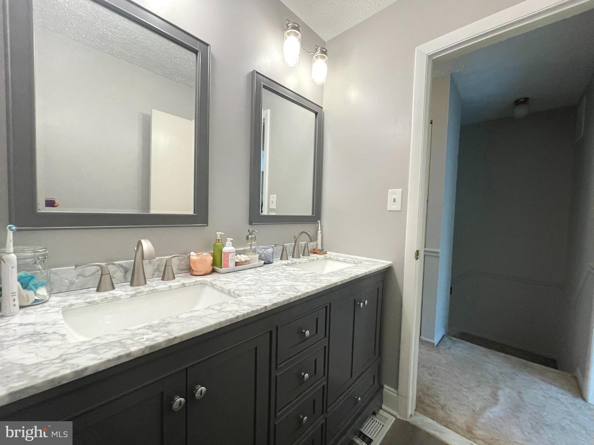 OAKHURST - Residential