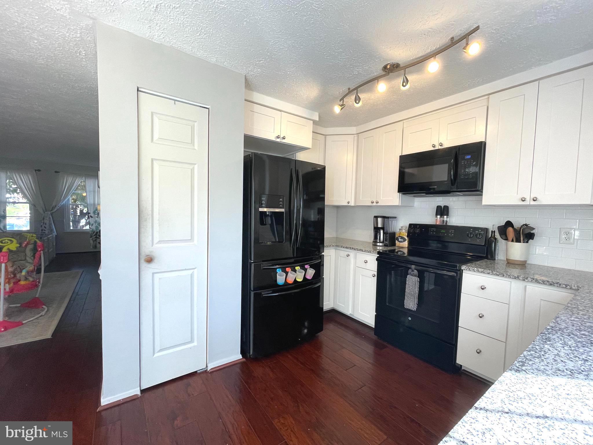 OAKHURST - Residential