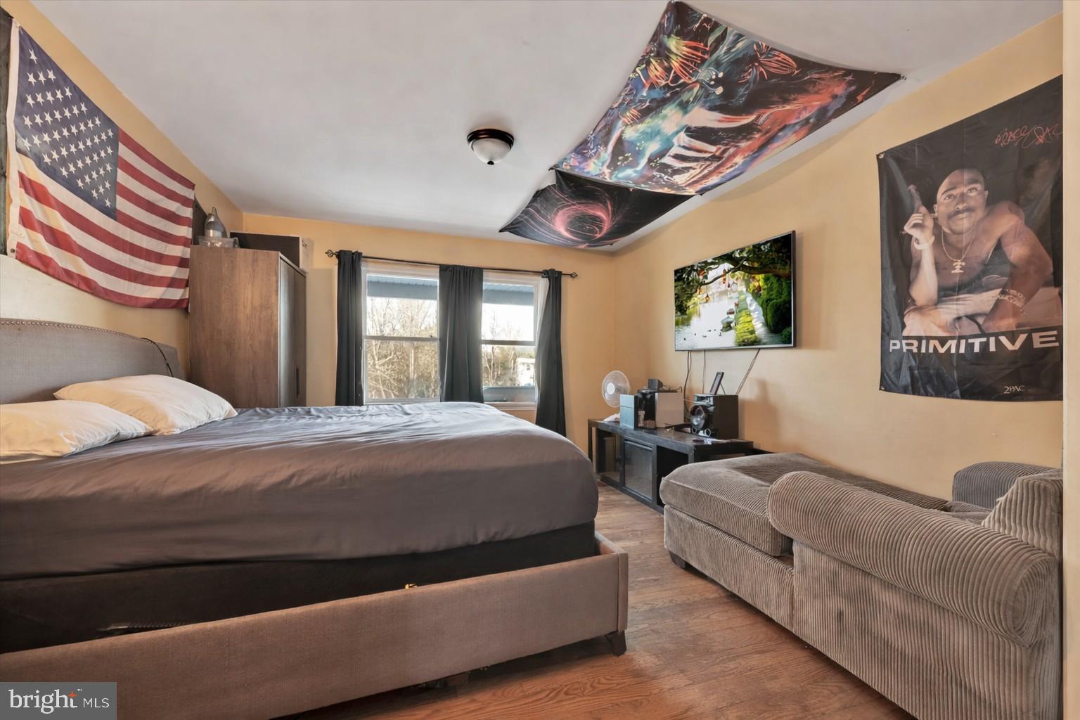 TWIN LAKE ESTATES - Residential