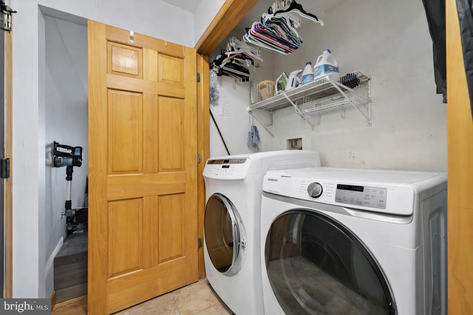 TWIN LAKE ESTATES - Residential