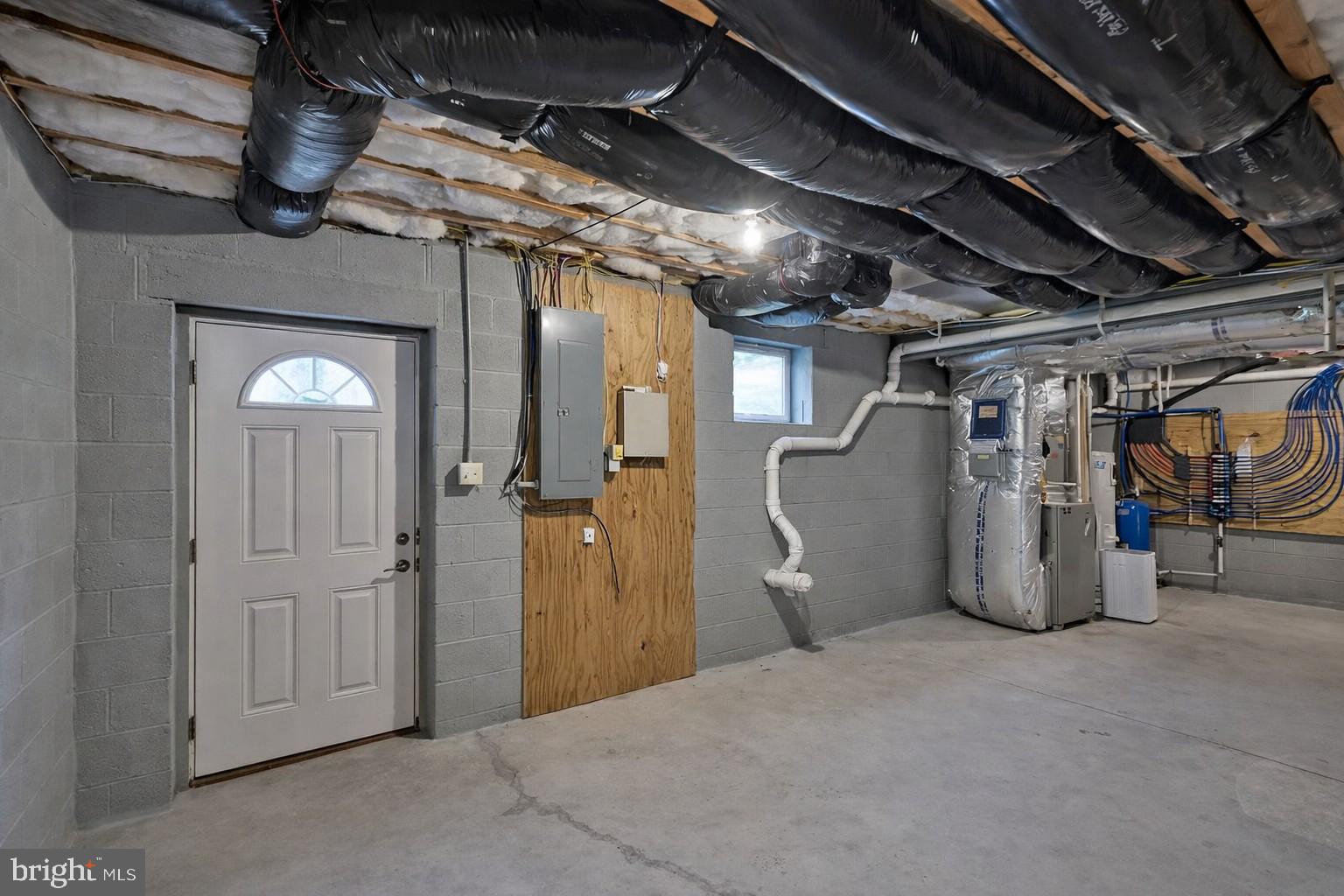 TWIN LAKE ESTATES - Residential