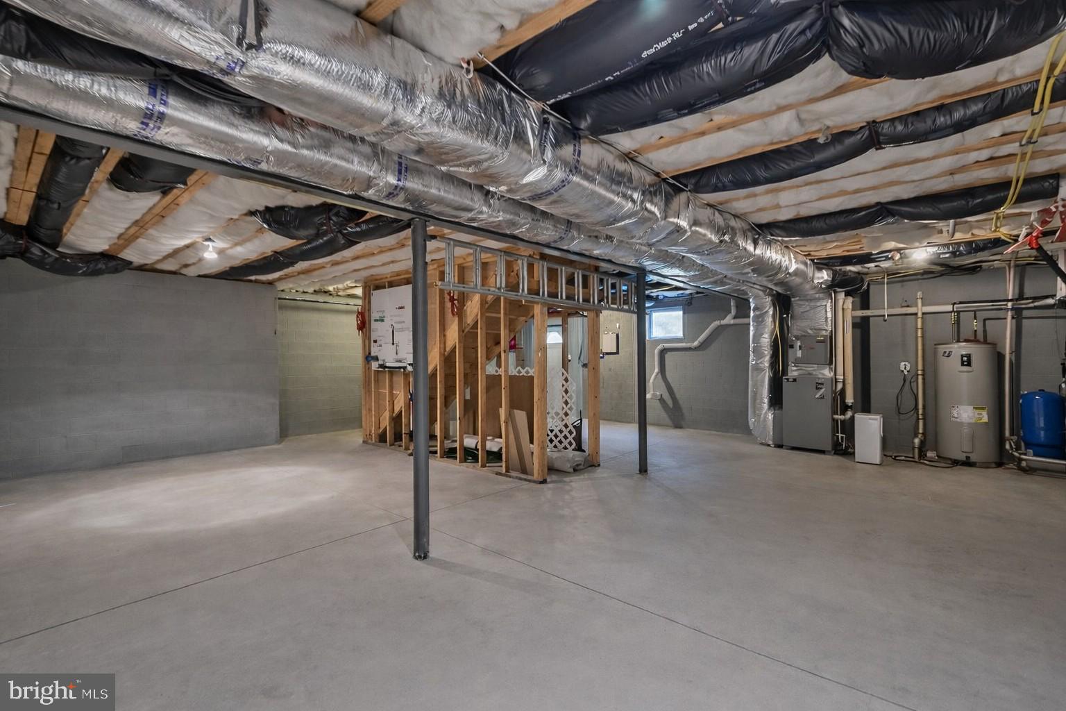 TWIN LAKE ESTATES - Residential