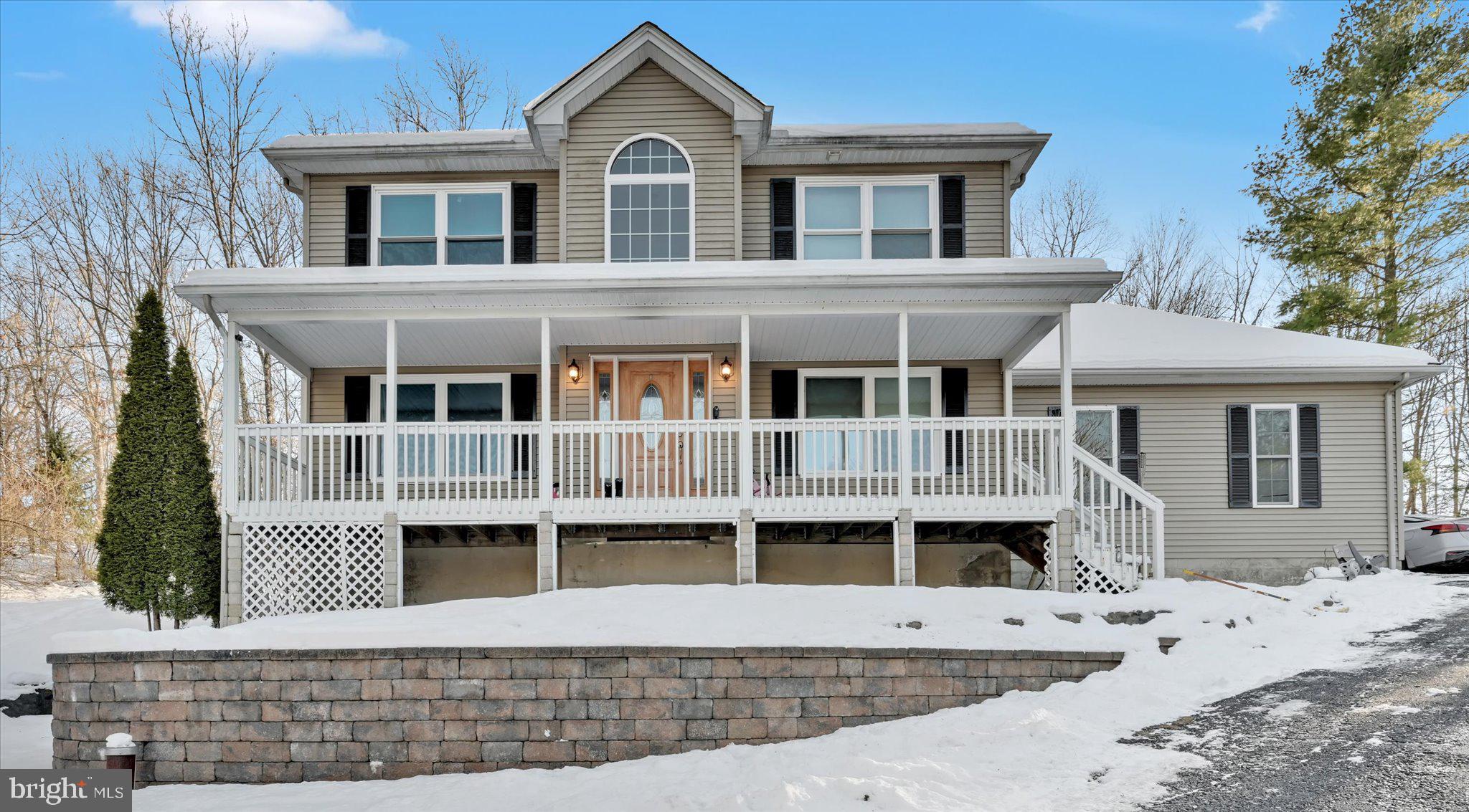 TWIN LAKE ESTATES - Residential