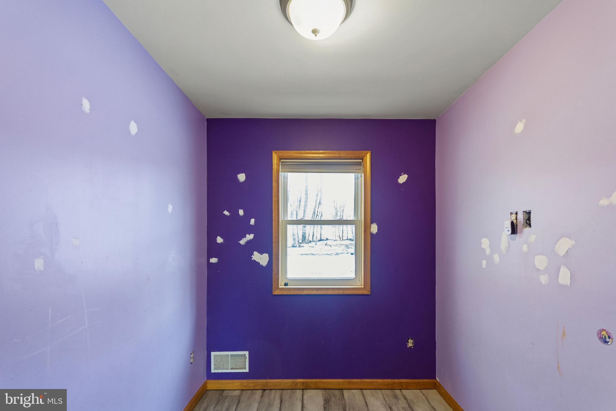 TWIN LAKE ESTATES - Residential