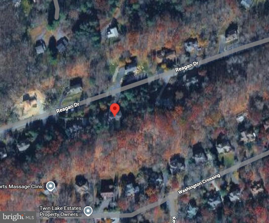 TWIN LAKE ESTATES - Residential