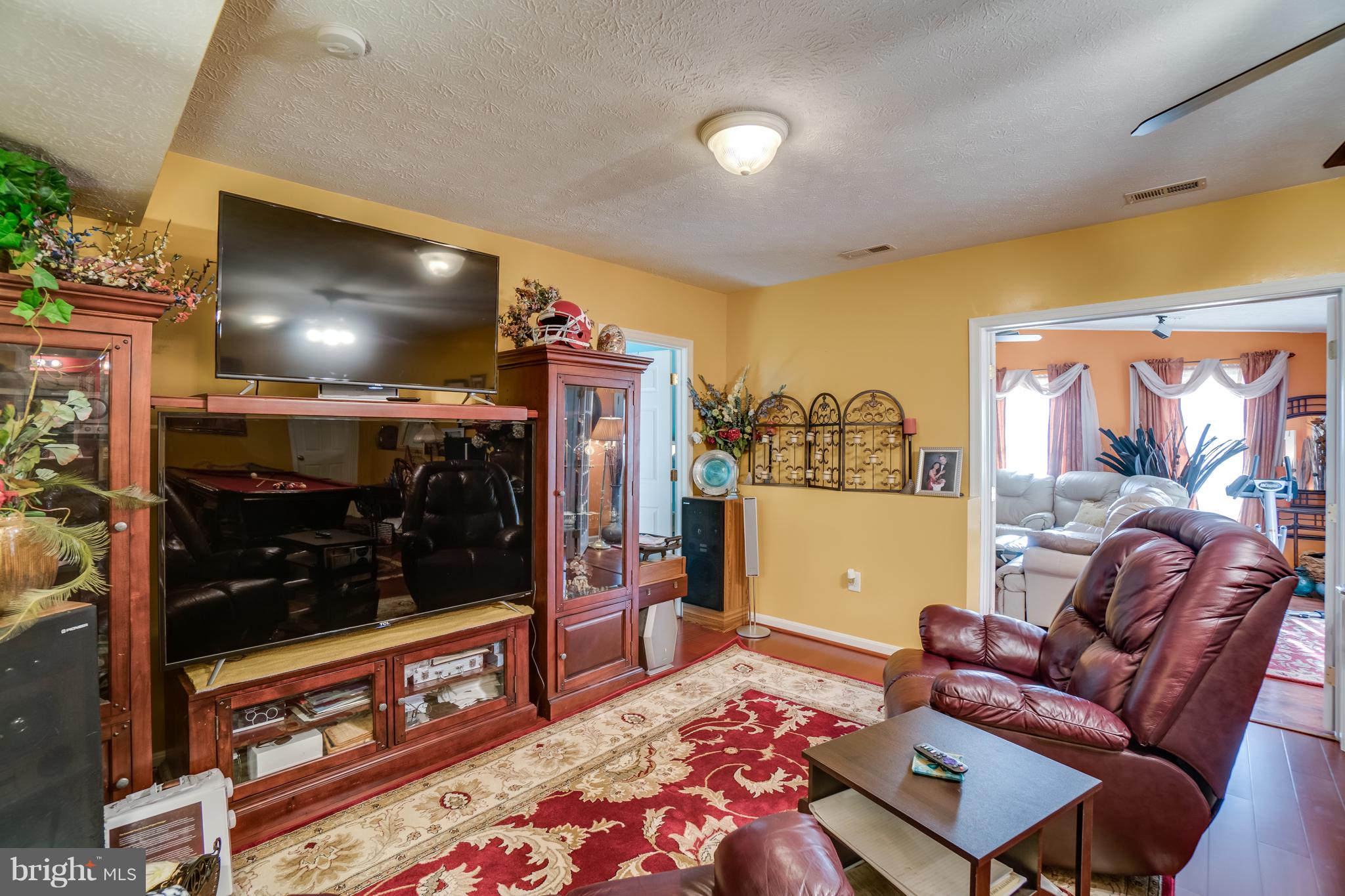 LAKE LAND OR - Residential