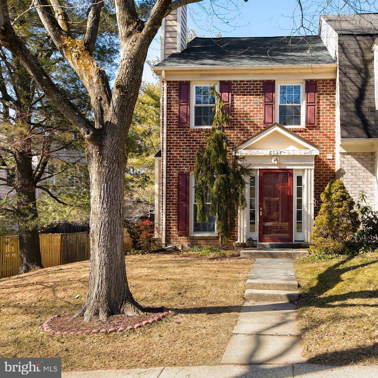 HOLLY POINTE - Residential