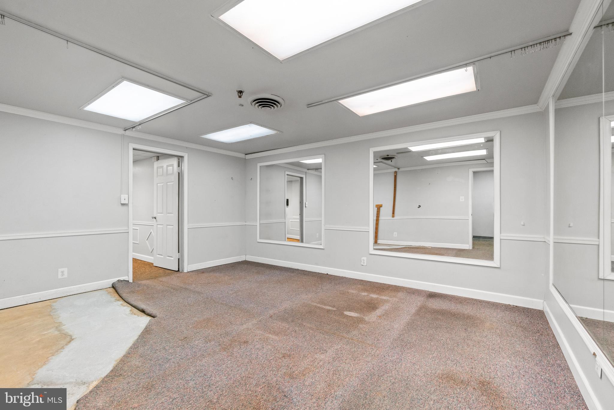 MOUNT VERNON - Commercial Sale