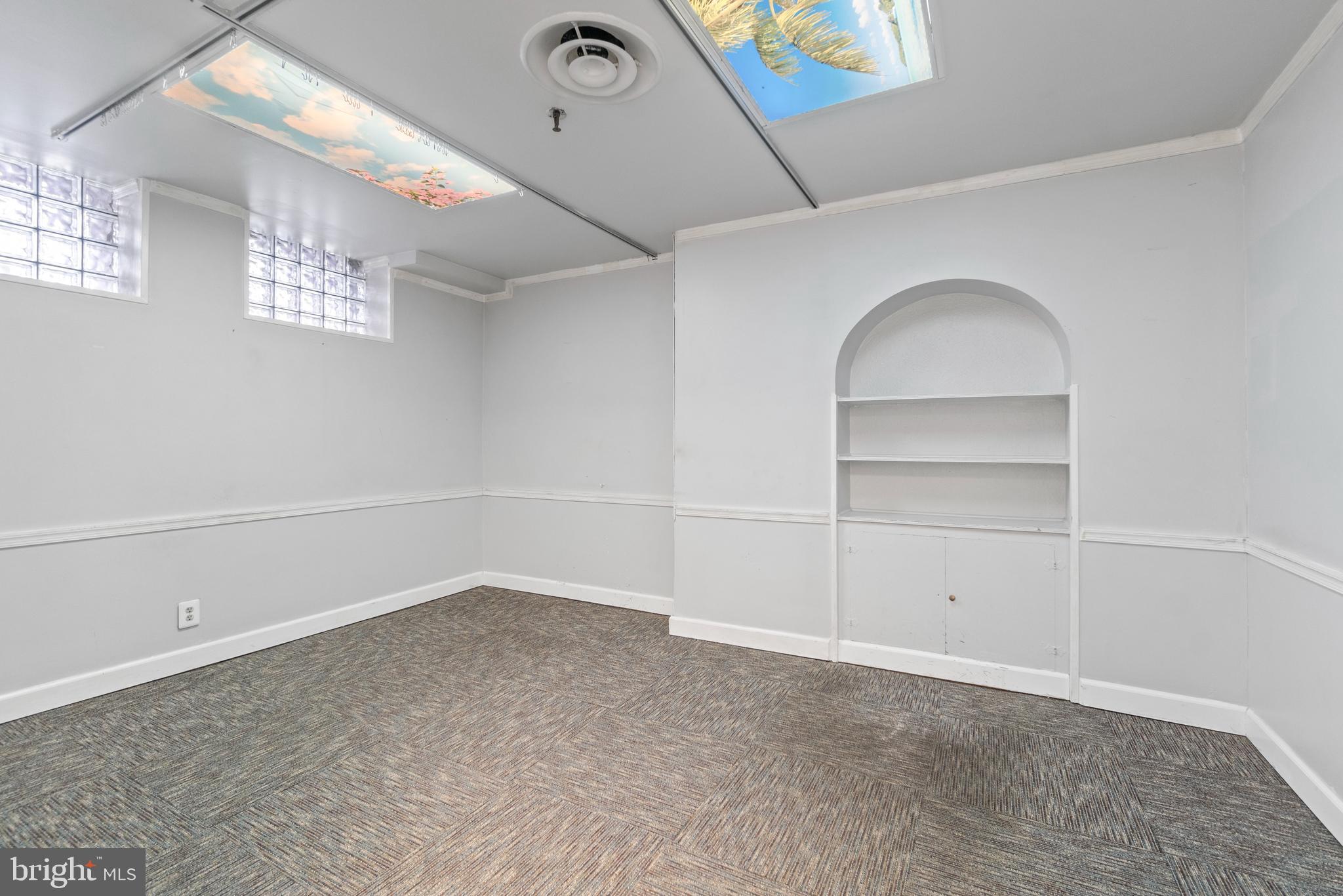 MOUNT VERNON - Commercial Sale