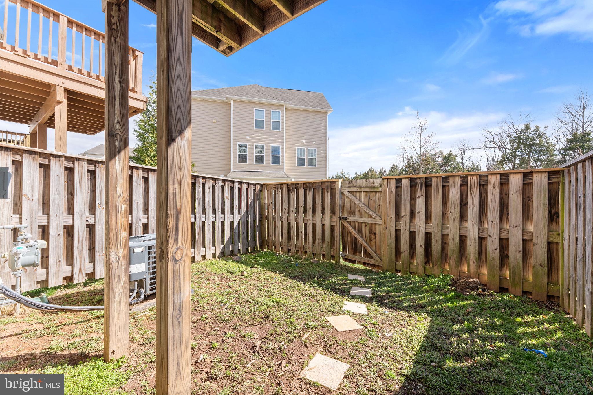 SIGNATURE AT BROADLANDS - Residential Lease