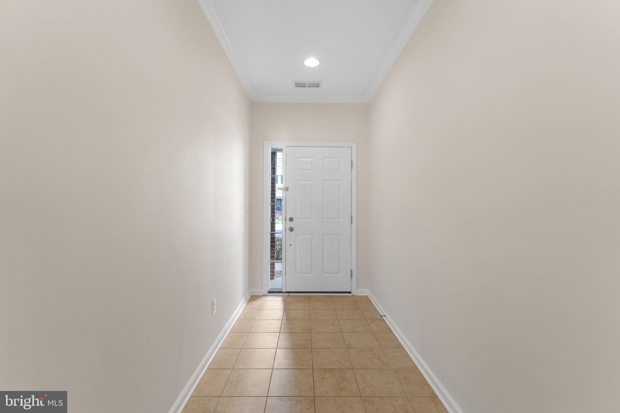 SIGNATURE AT BROADLANDS - Residential Lease