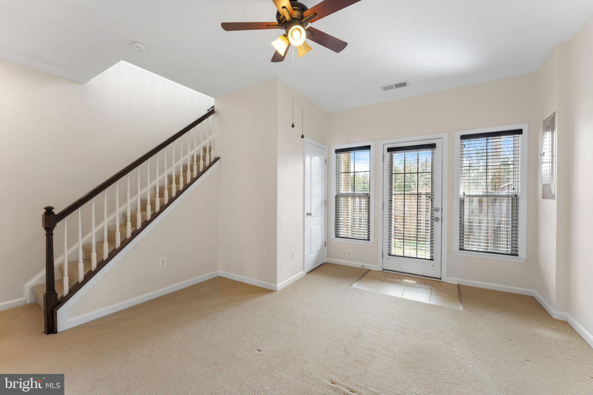 SIGNATURE AT BROADLANDS - Residential Lease