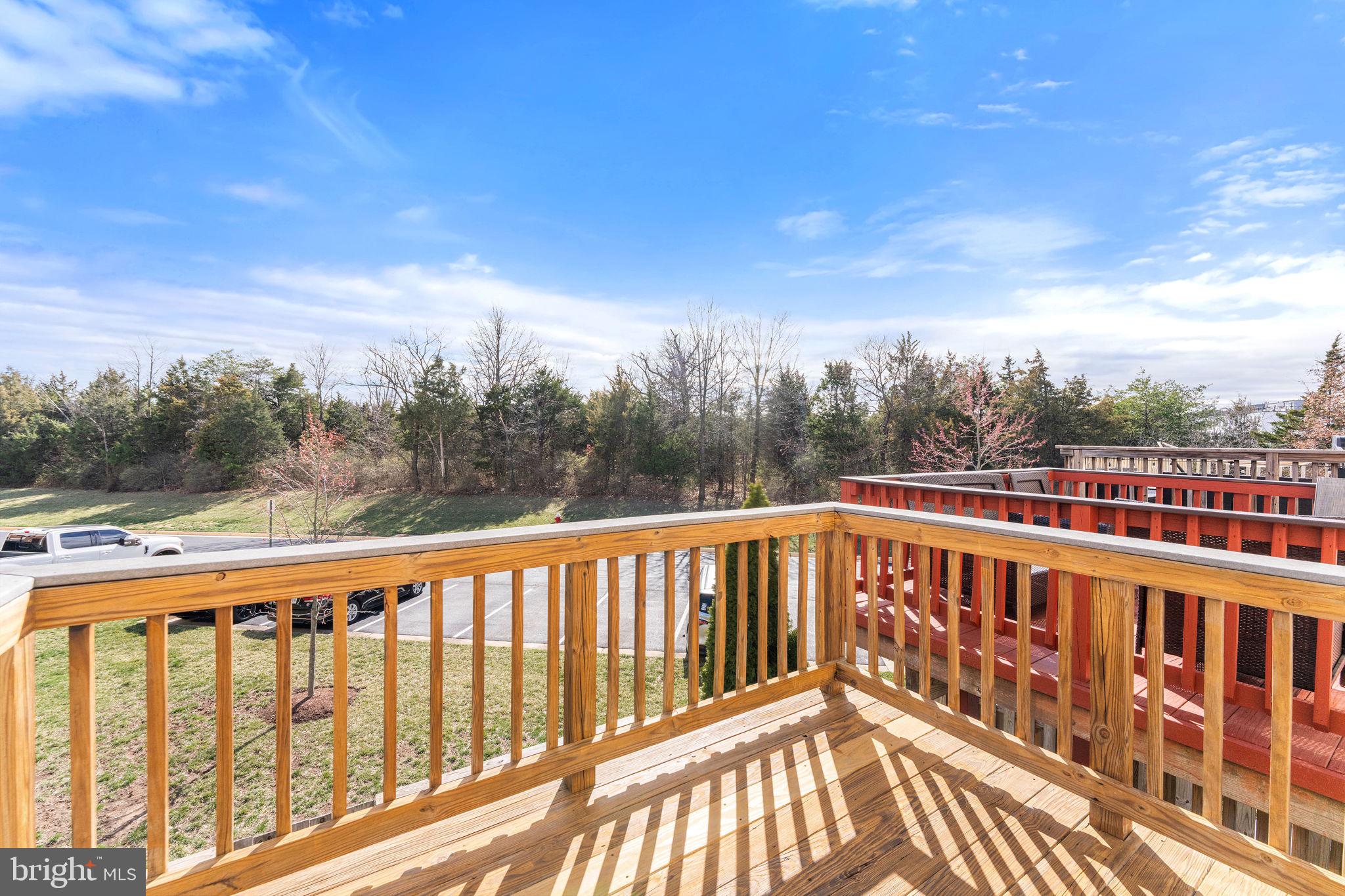 SIGNATURE AT BROADLANDS - Residential Lease