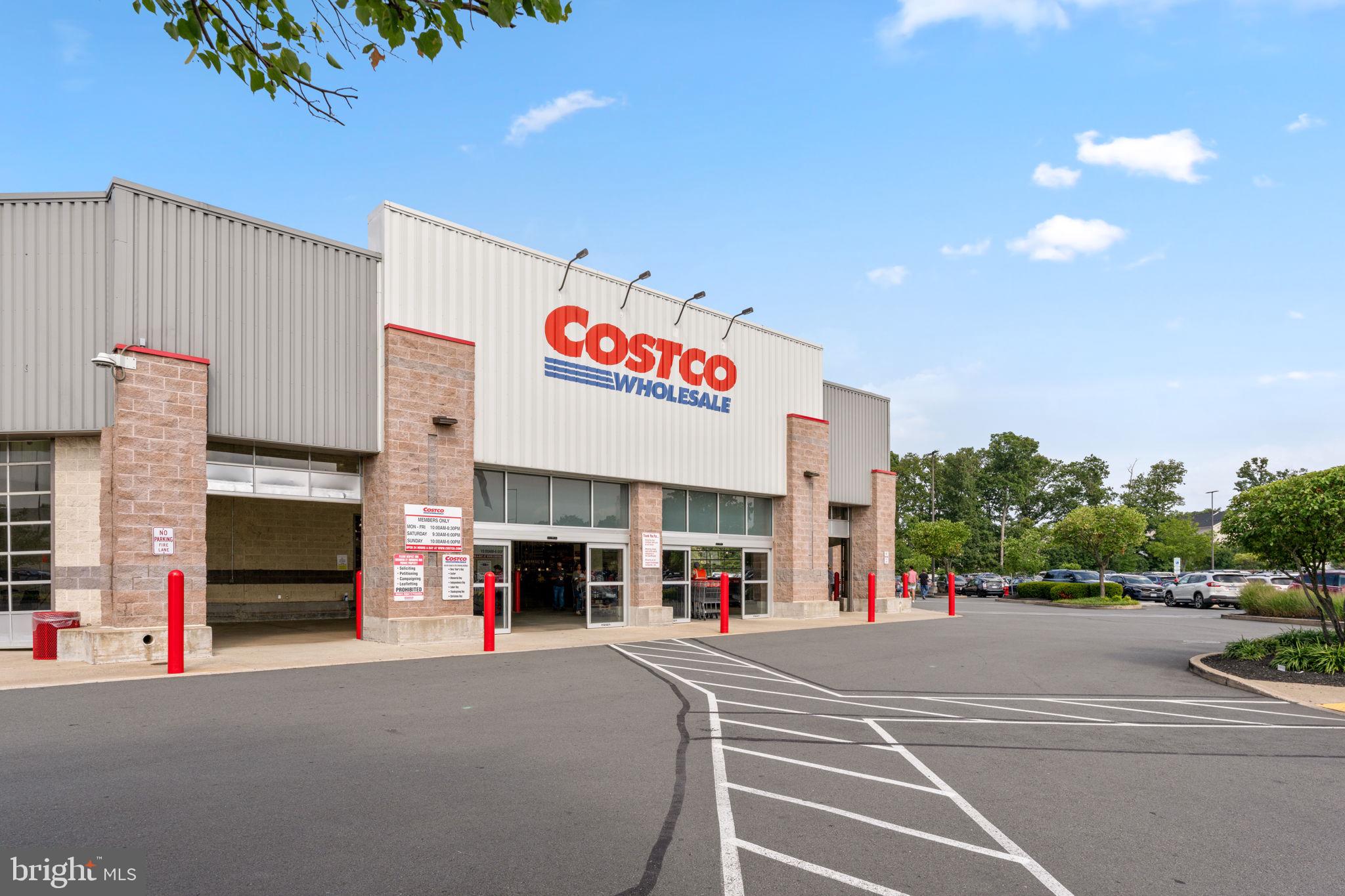 SIGNATURE AT BROADLANDS - Residential Lease