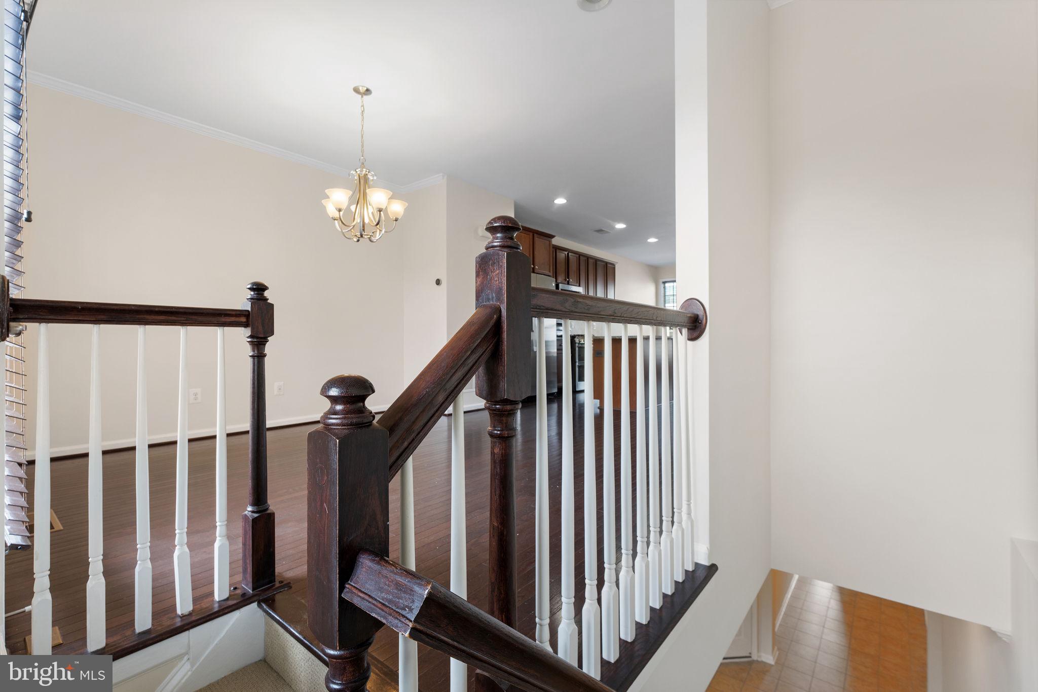 SIGNATURE AT BROADLANDS - Residential Lease