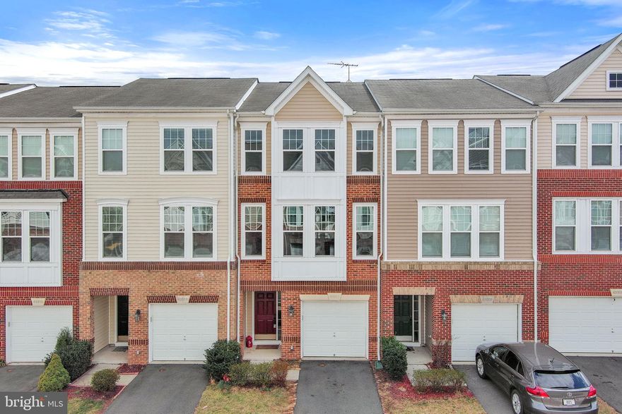 In the heart of Ashburn, VA! This elegant and spacious 3-bedroom, 3.5-bathroom townhouse is nestled in a nurturing community, perfect for both families and professionals who enjoy a serene living experience.
The townhouse boasts of a generously sized open floor plan, accentuated by large windows that invite abundant natural light. The comforting warmth of hardwood flooring pairs wonderfully with the modern touch of recessed lighting, creating a harmonious blend between classic and contemporary styles. An added bonus is the access to a private balcony or outdoor space, providing an exquisite spot for outdoor relaxation.