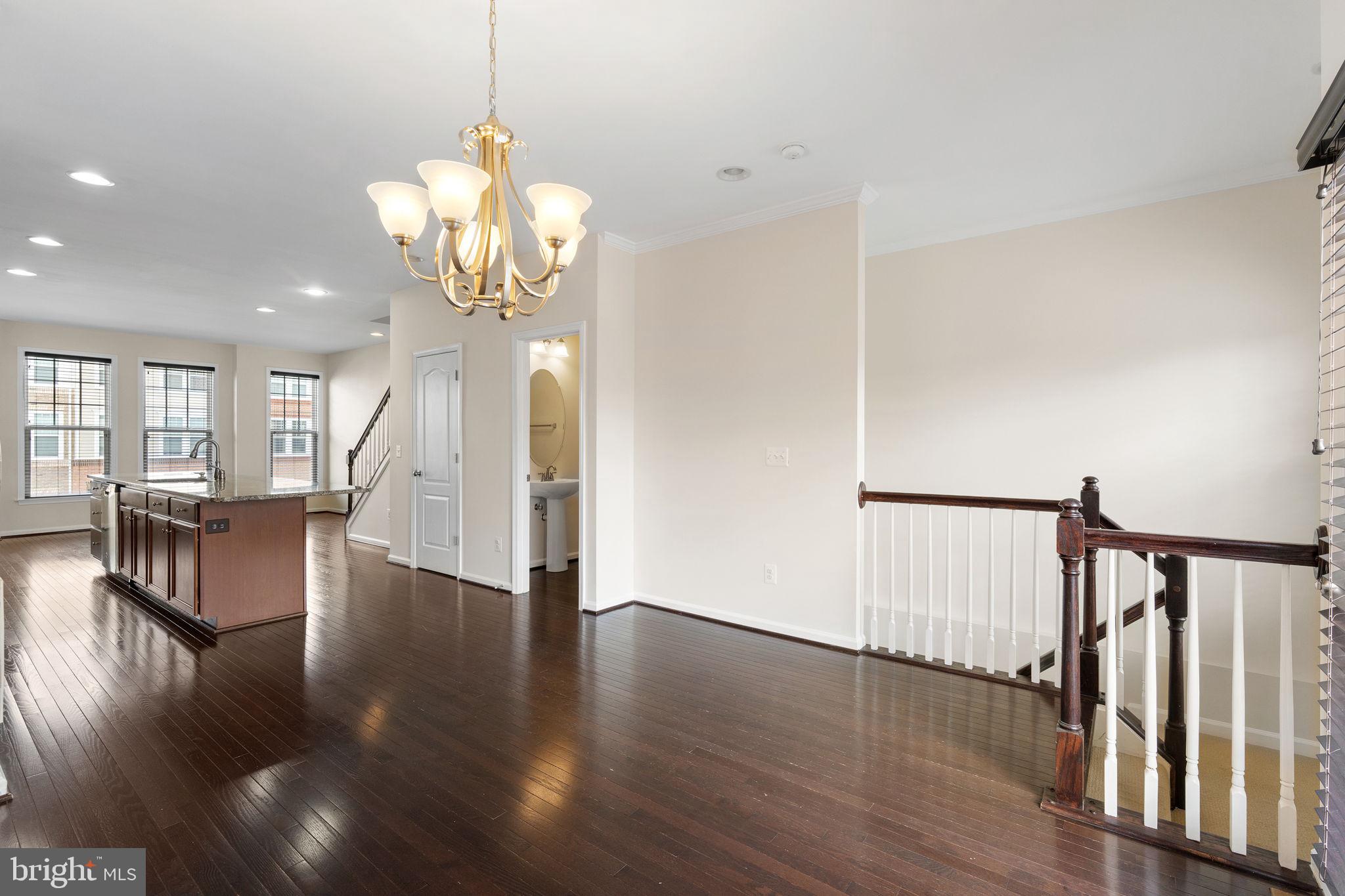 SIGNATURE AT BROADLANDS - Residential Lease