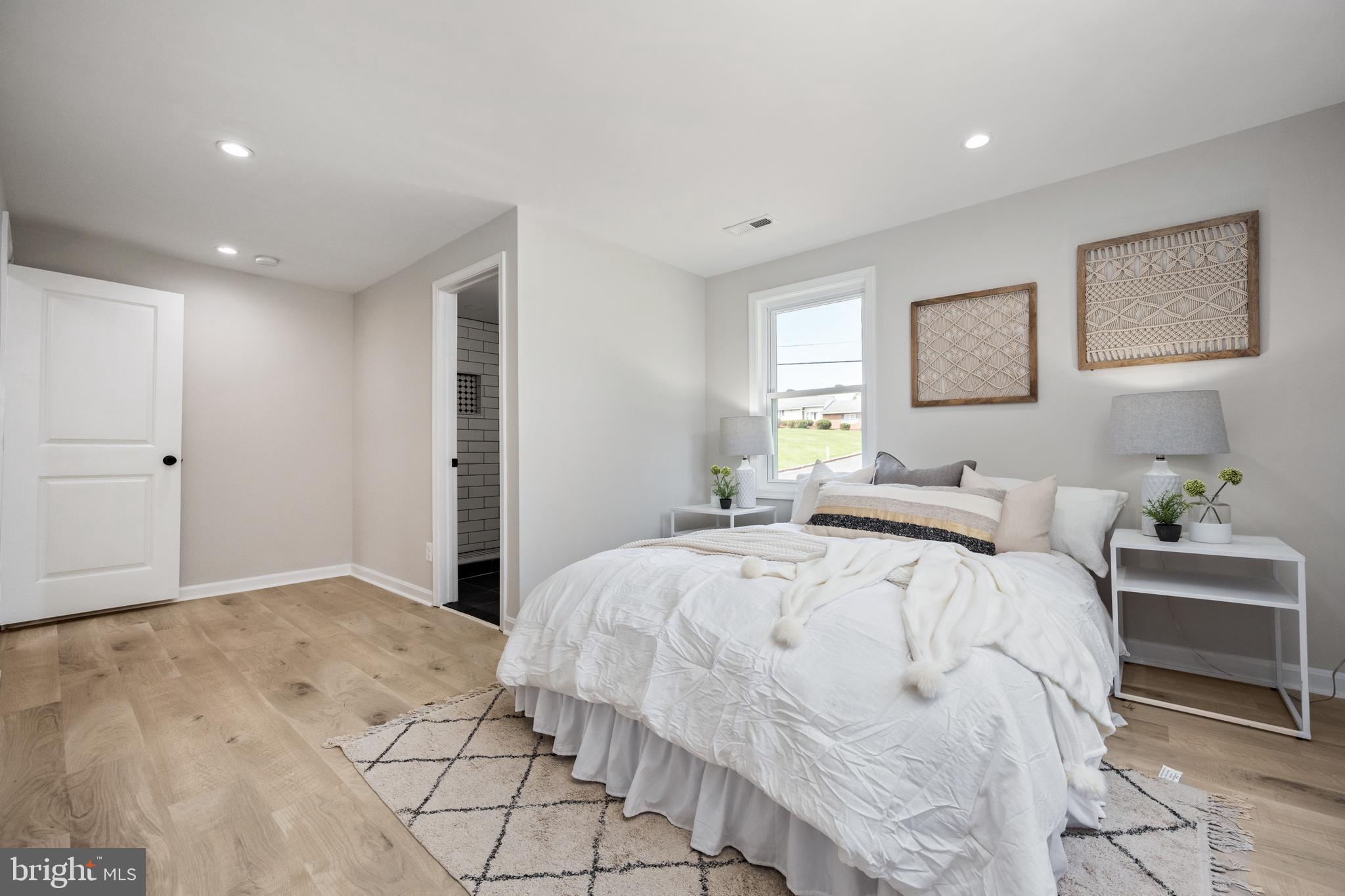 PERRY HALL - Residential Lease