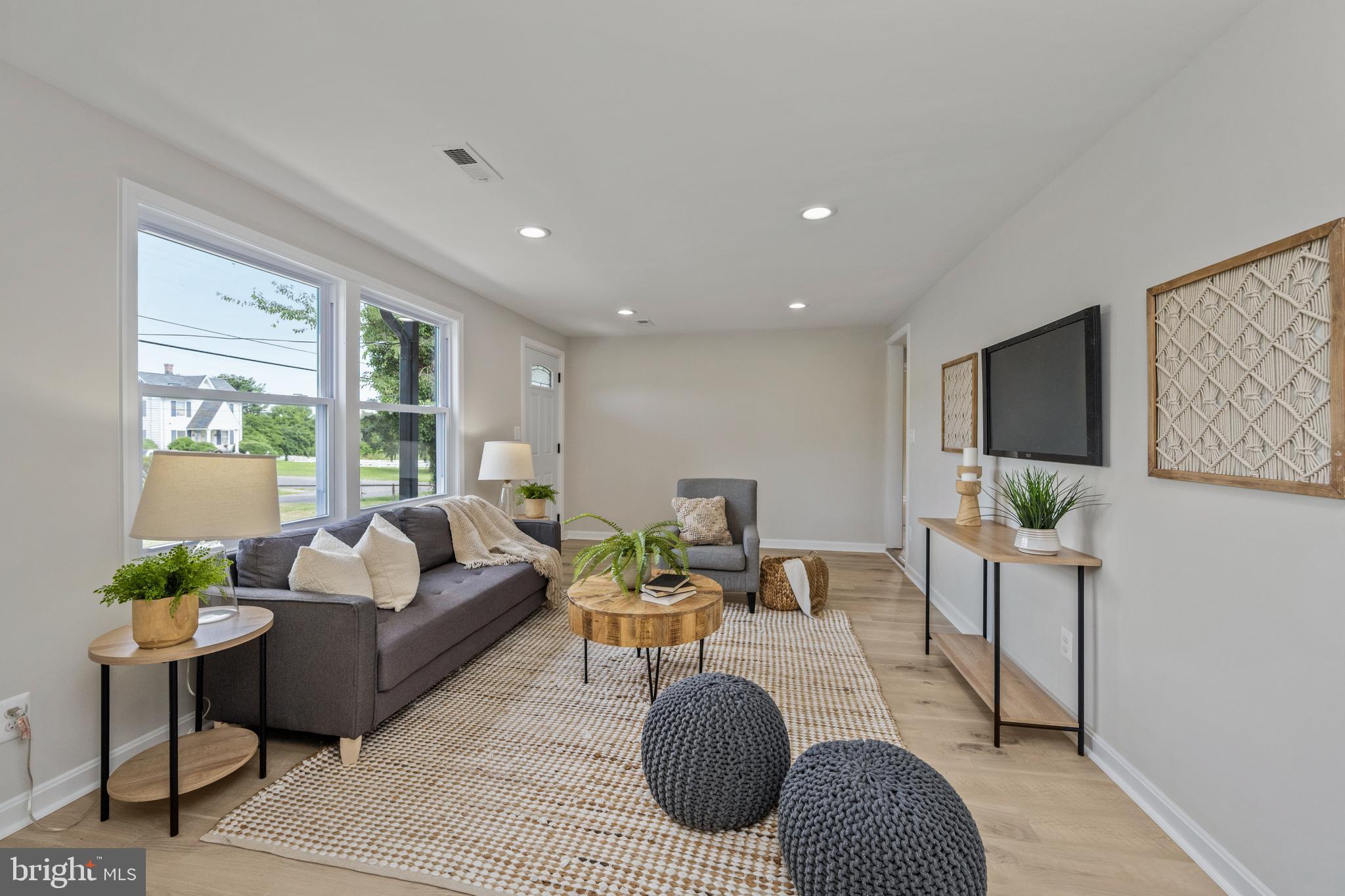 PERRY HALL - Residential Lease