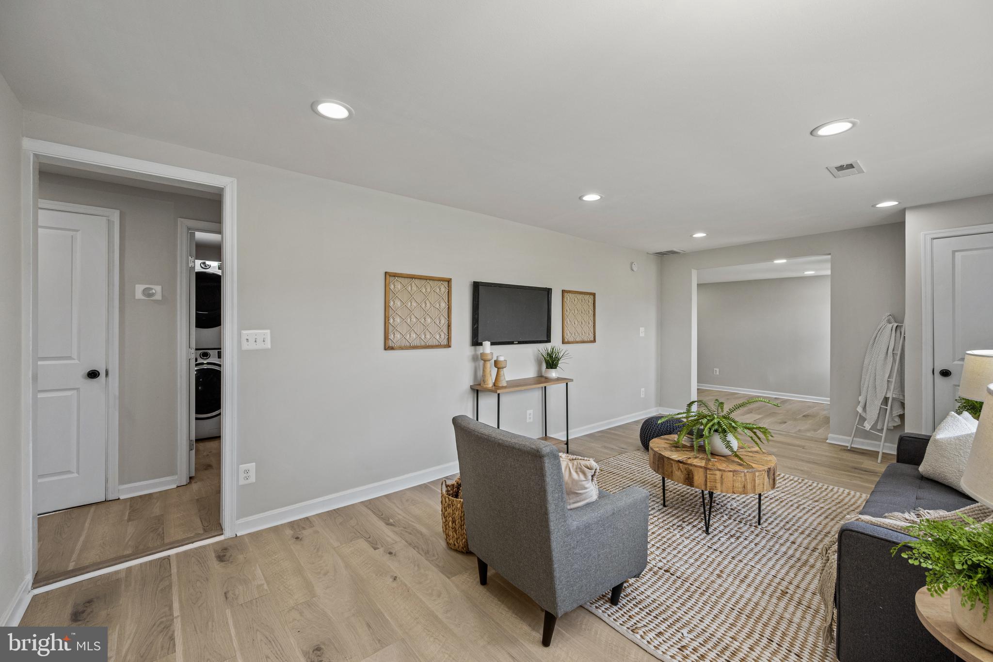 PERRY HALL - Residential Lease