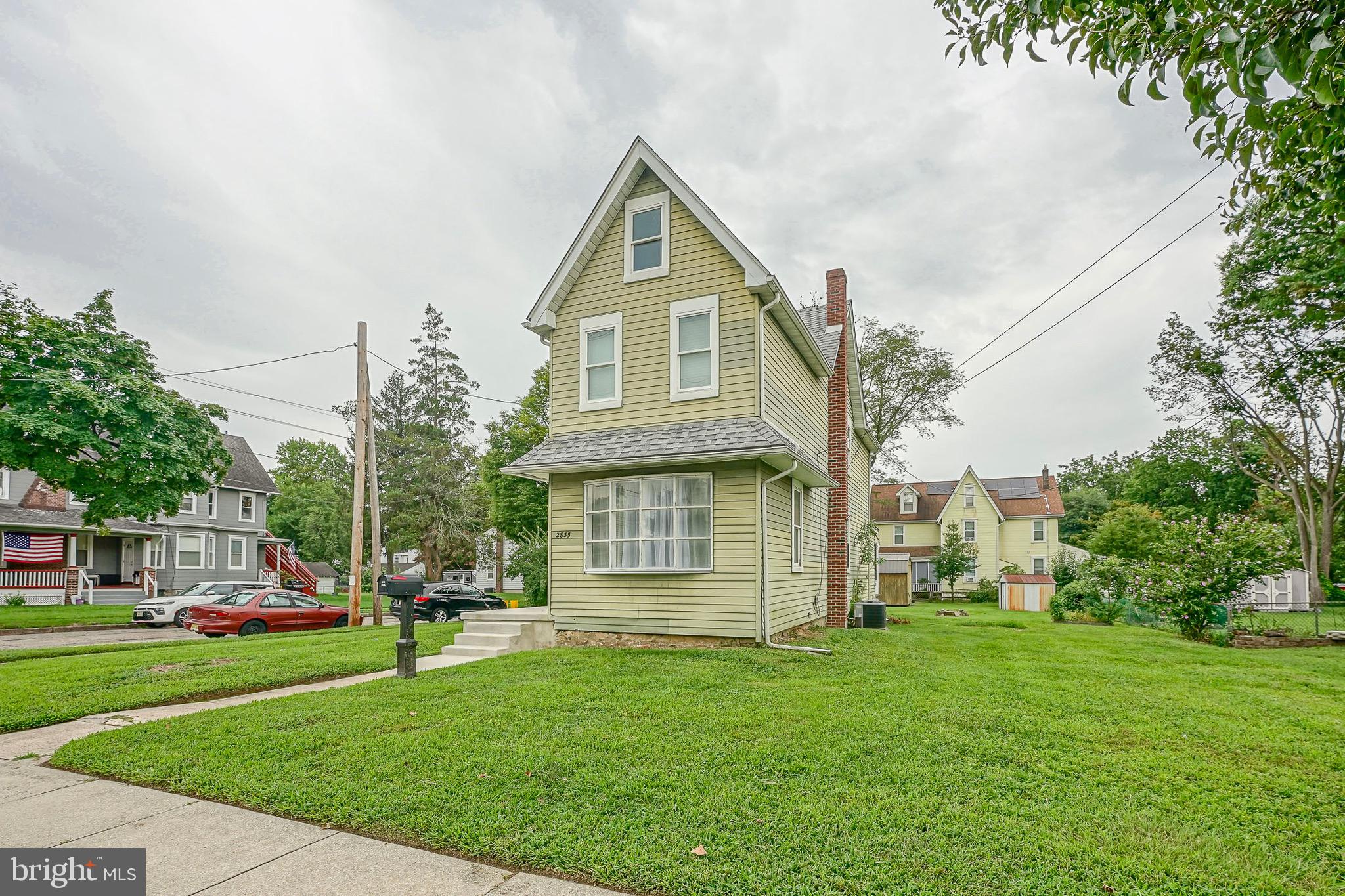 2835 N CENTRE STREET