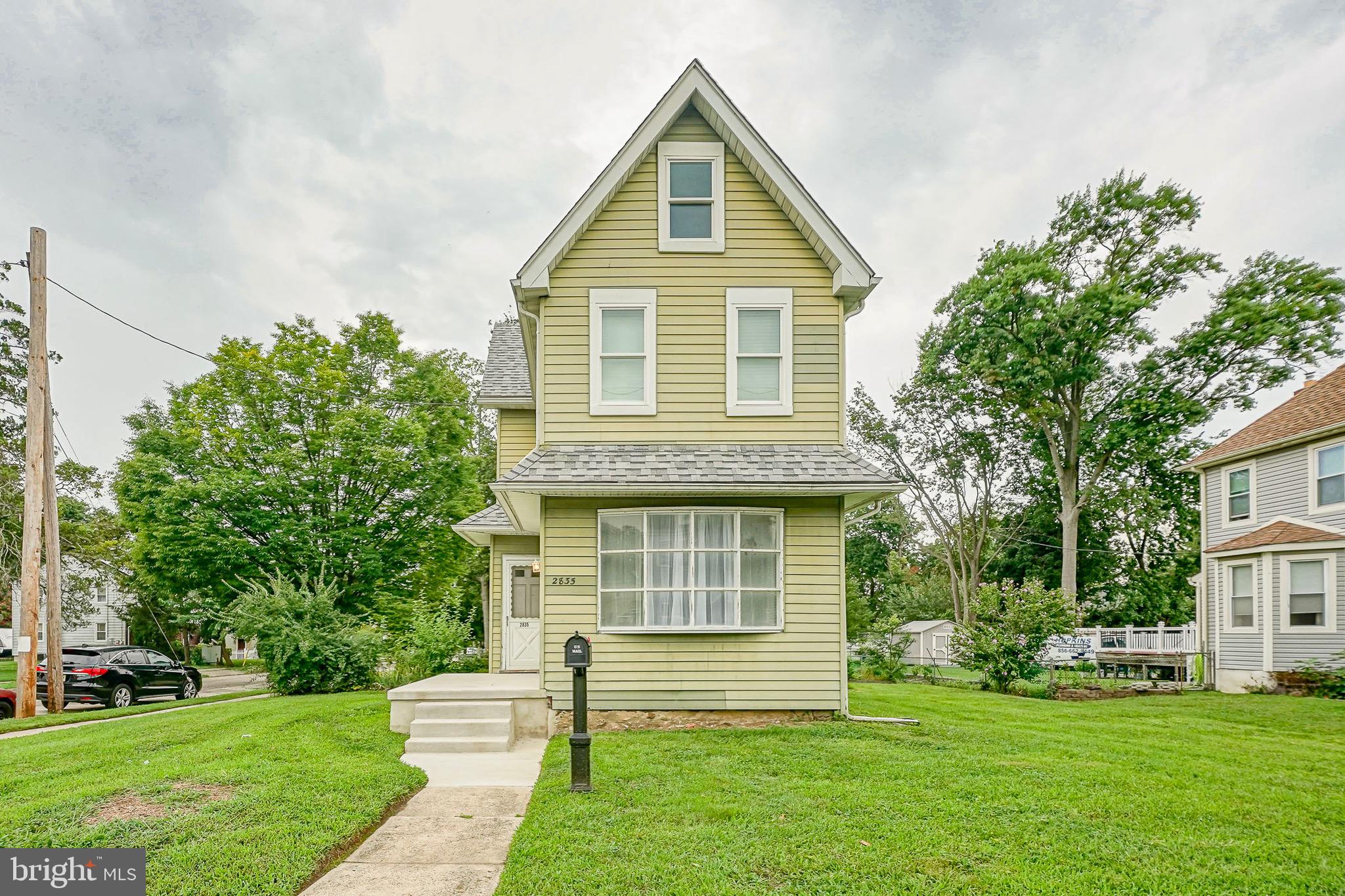 2835 N CENTRE STREET