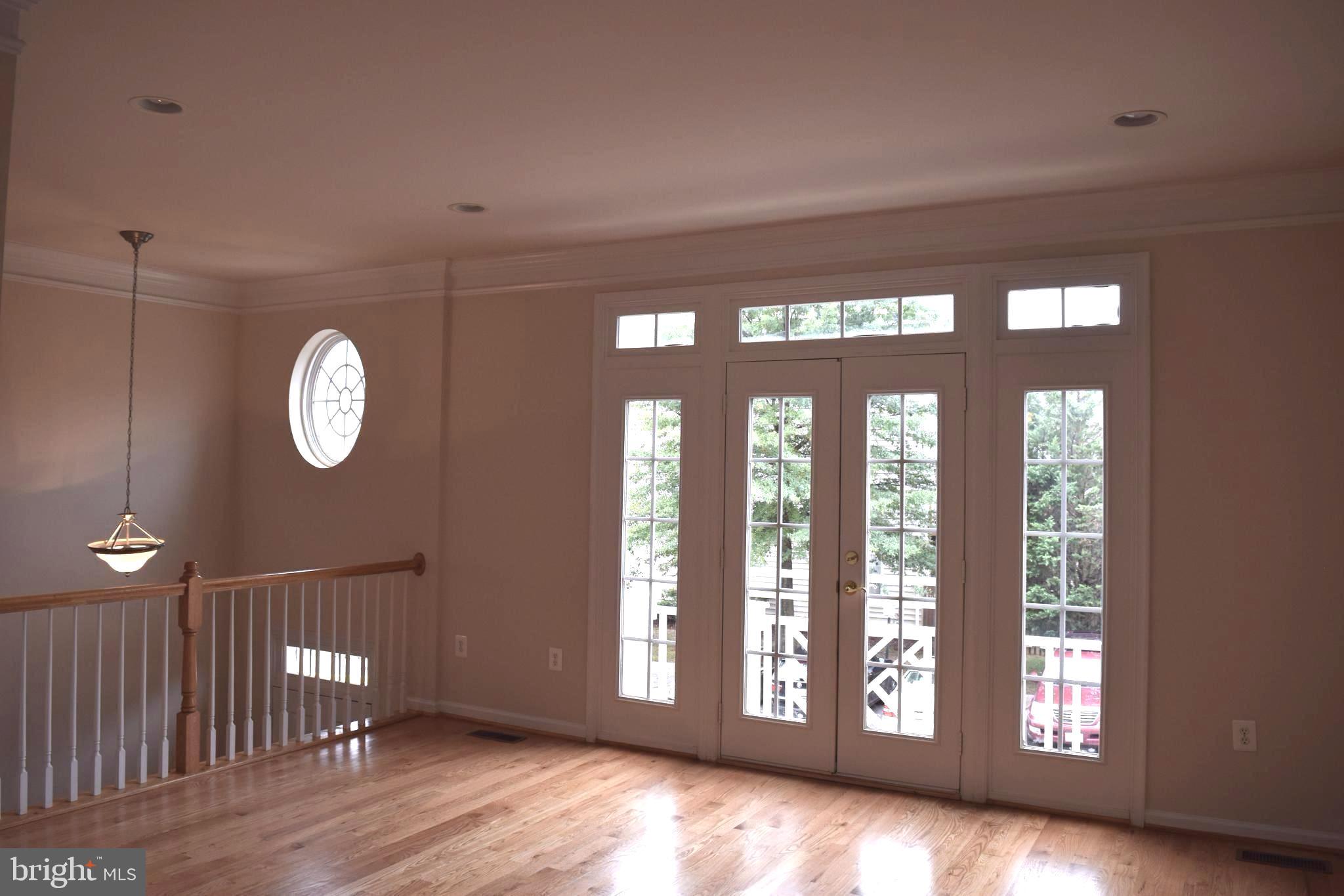 4475 MONMOUTH STREET