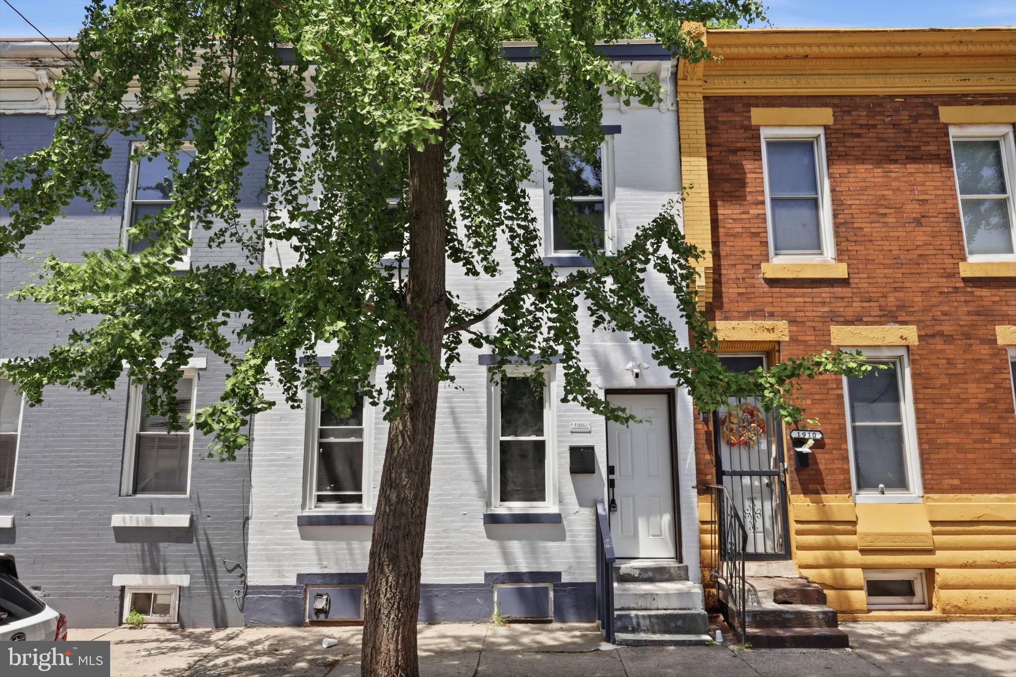 1908 N CROSKEY STREET