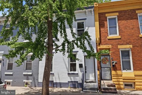Townhouse For Sale - 1908 N Croskey Street<br/> PHILADELPHIA, PA 19121