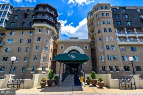 Photo of 1250 S Washington Street #604, ALEXANDRIA, VA 22314 (MLS # VAAX2064980)