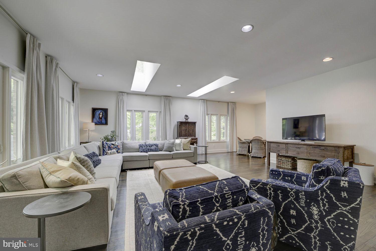 THE PALISADES - Residential