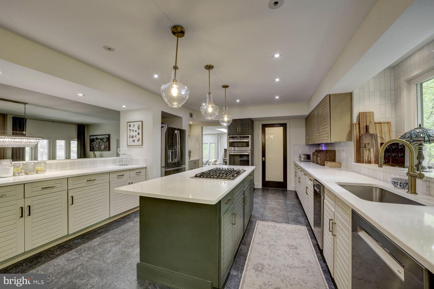 THE PALISADES - Residential