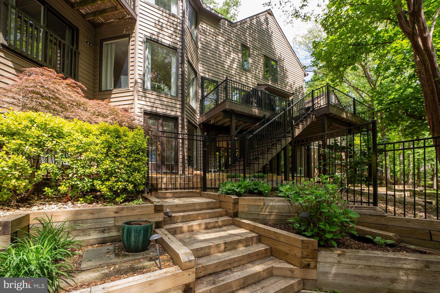 THE PALISADES - Residential