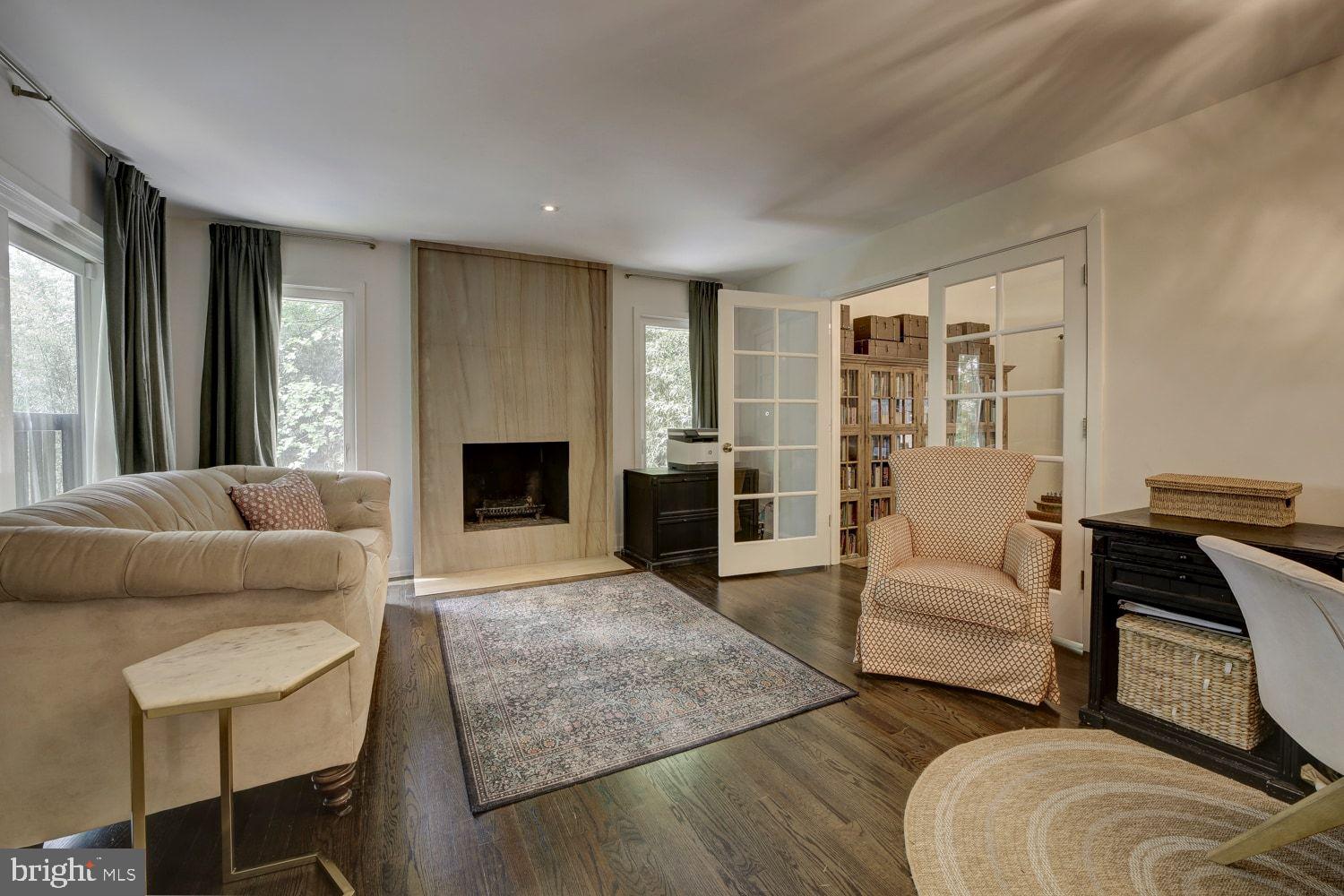 THE PALISADES - Residential