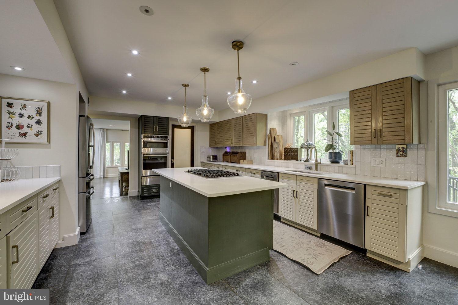 THE PALISADES - Residential