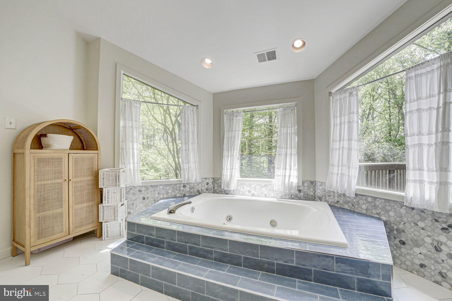 THE PALISADES - Residential