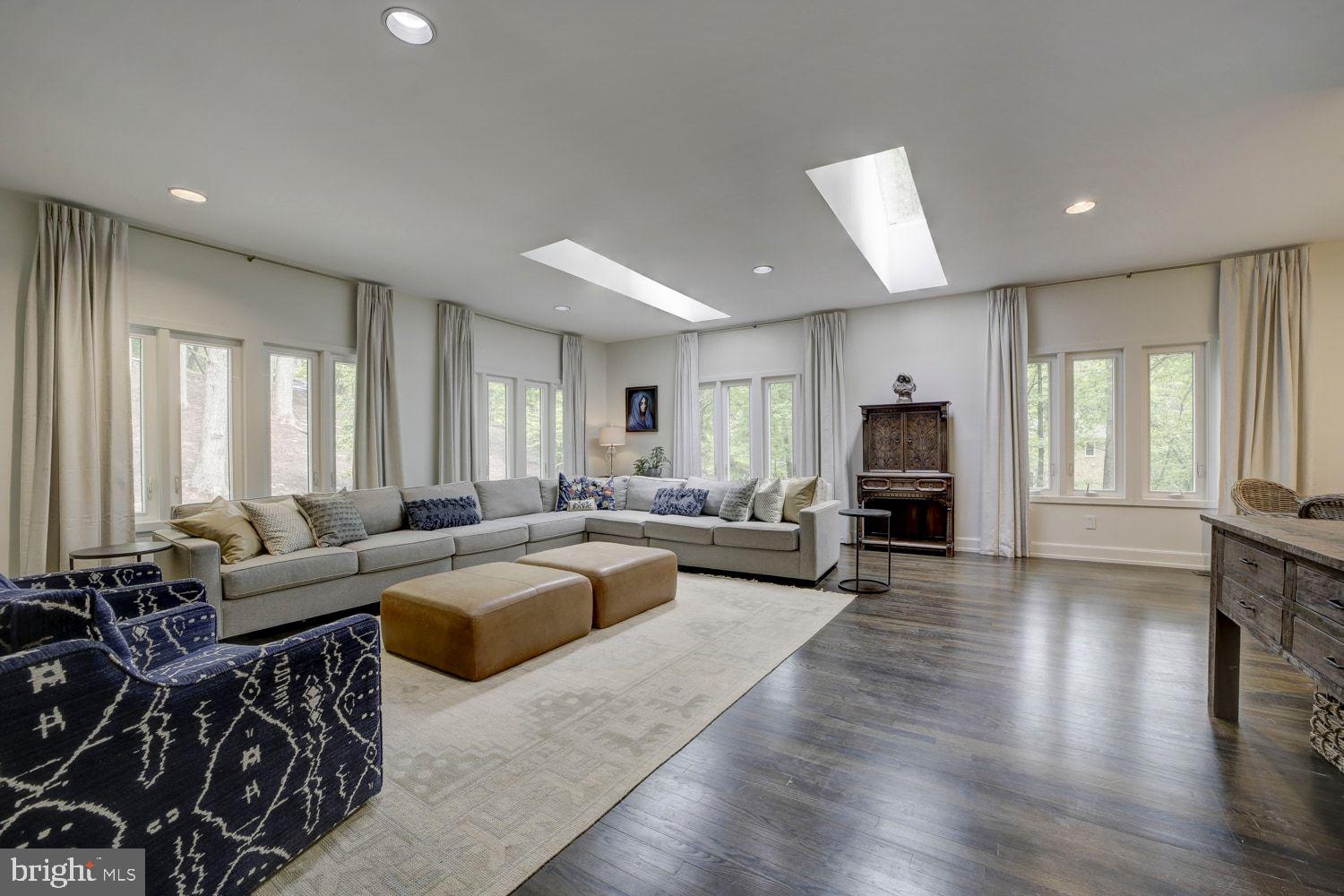 THE PALISADES - Residential