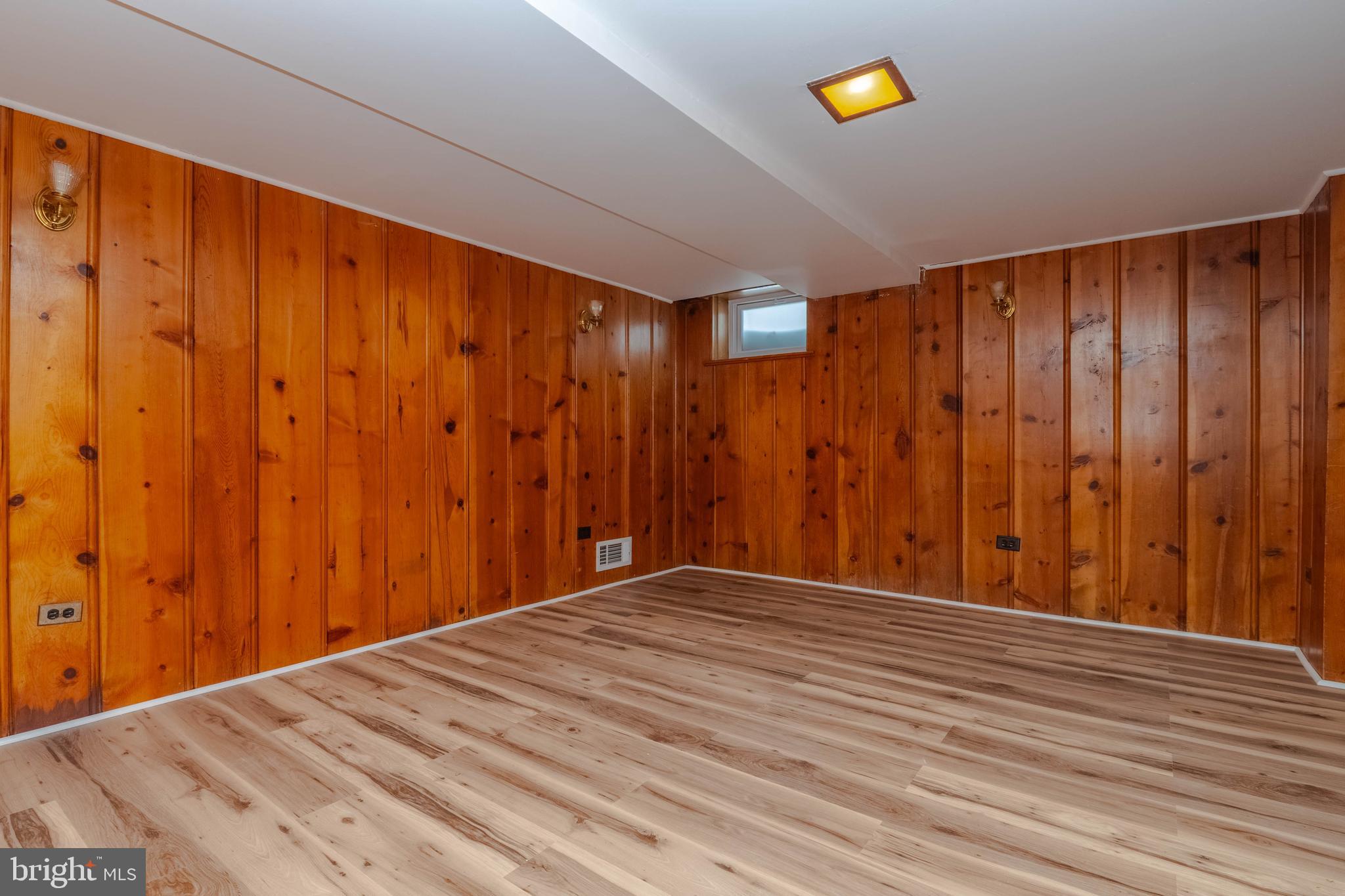 WEST EDMONDALE - Residential