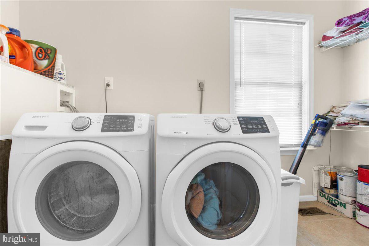 POPLAR RIDGE - Residential