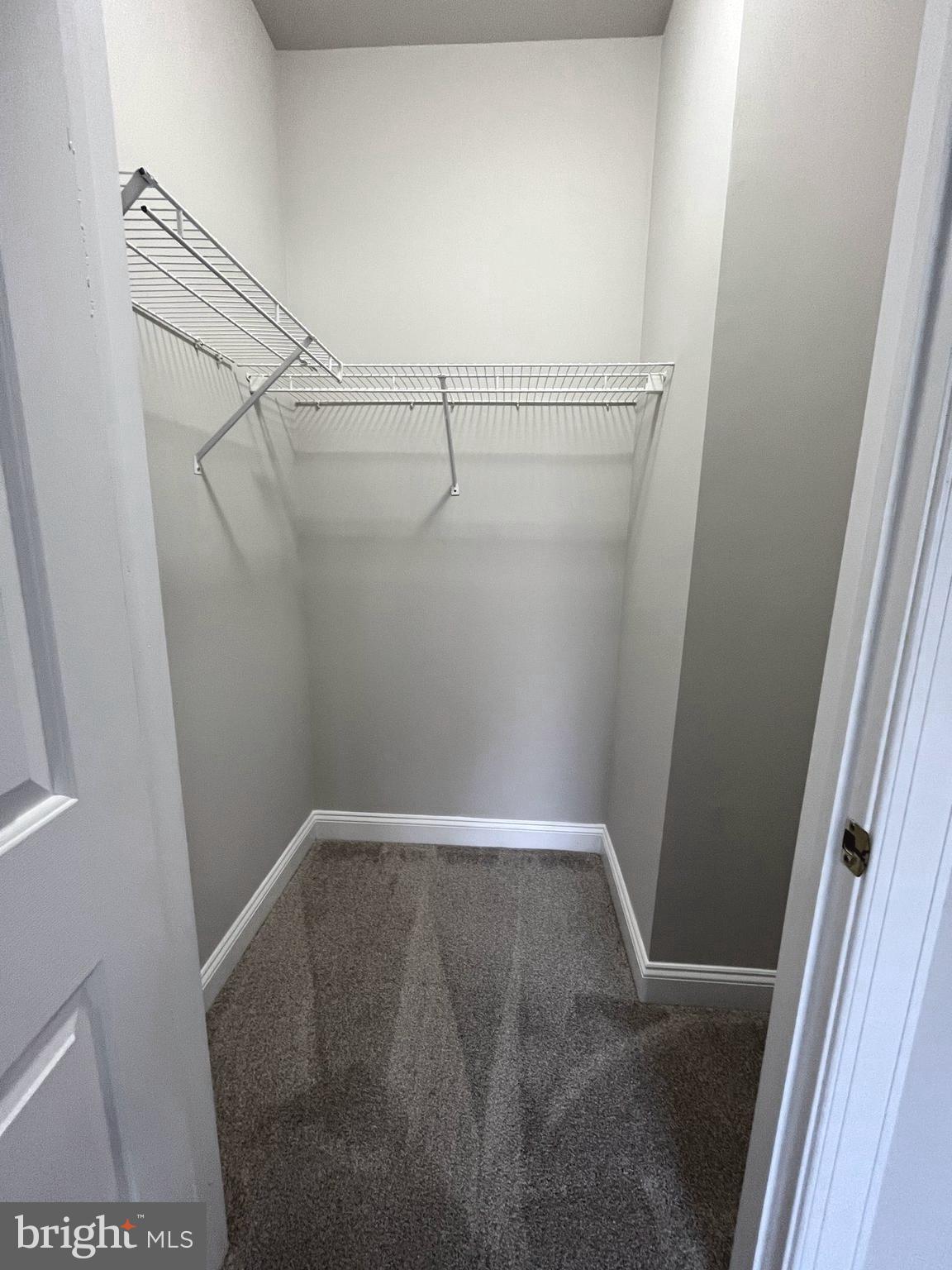 ROSE HILL ESTATES - Residential Lease