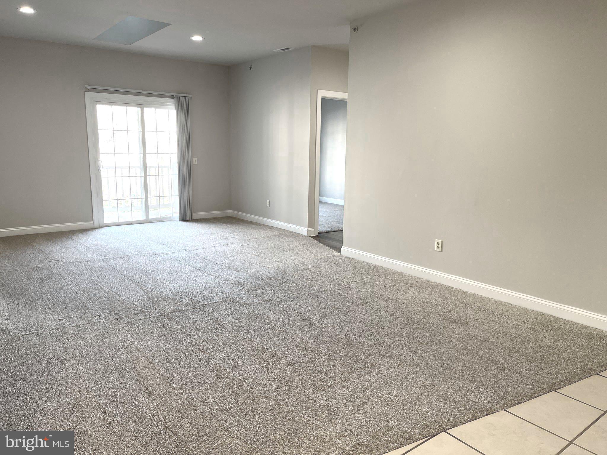 ROSE HILL ESTATES - Residential Lease