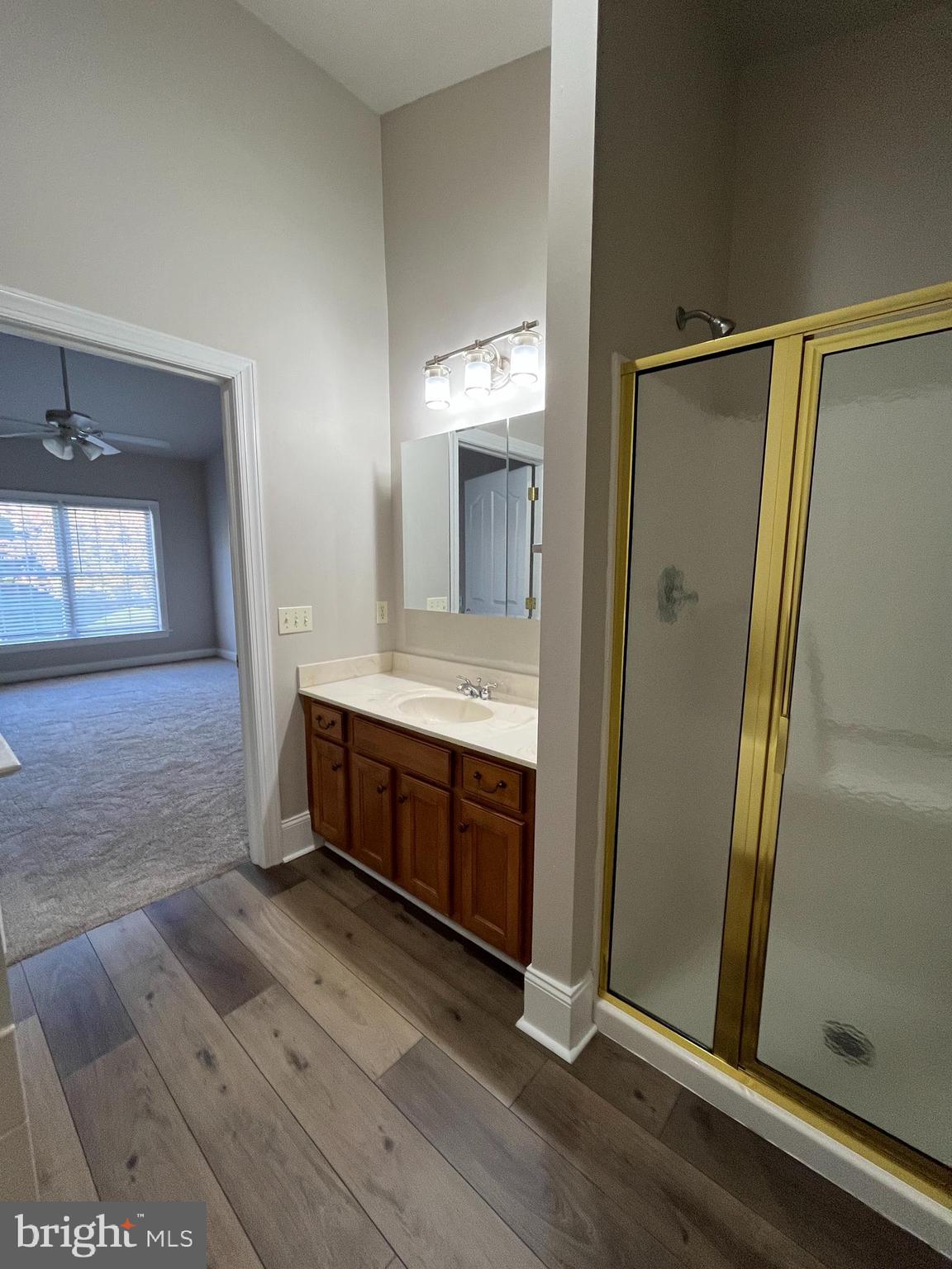 ROSE HILL ESTATES - Residential Lease