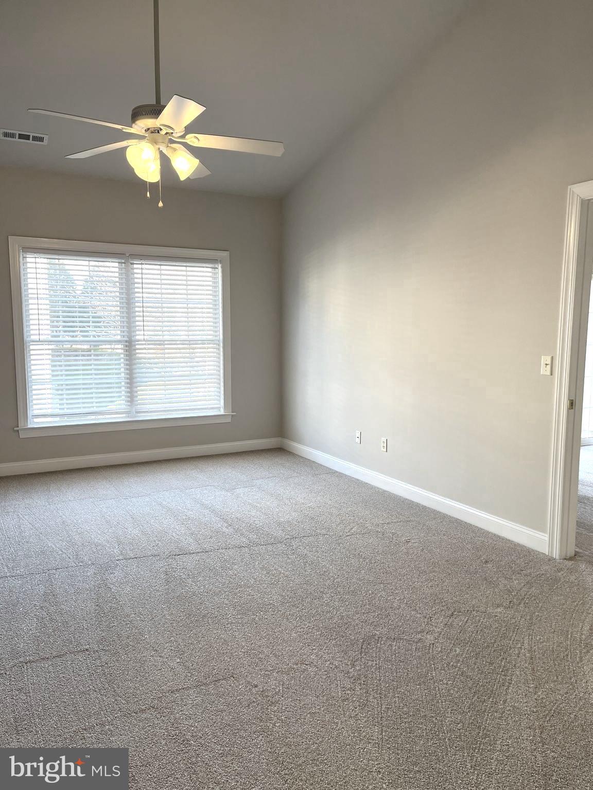 ROSE HILL ESTATES - Residential Lease