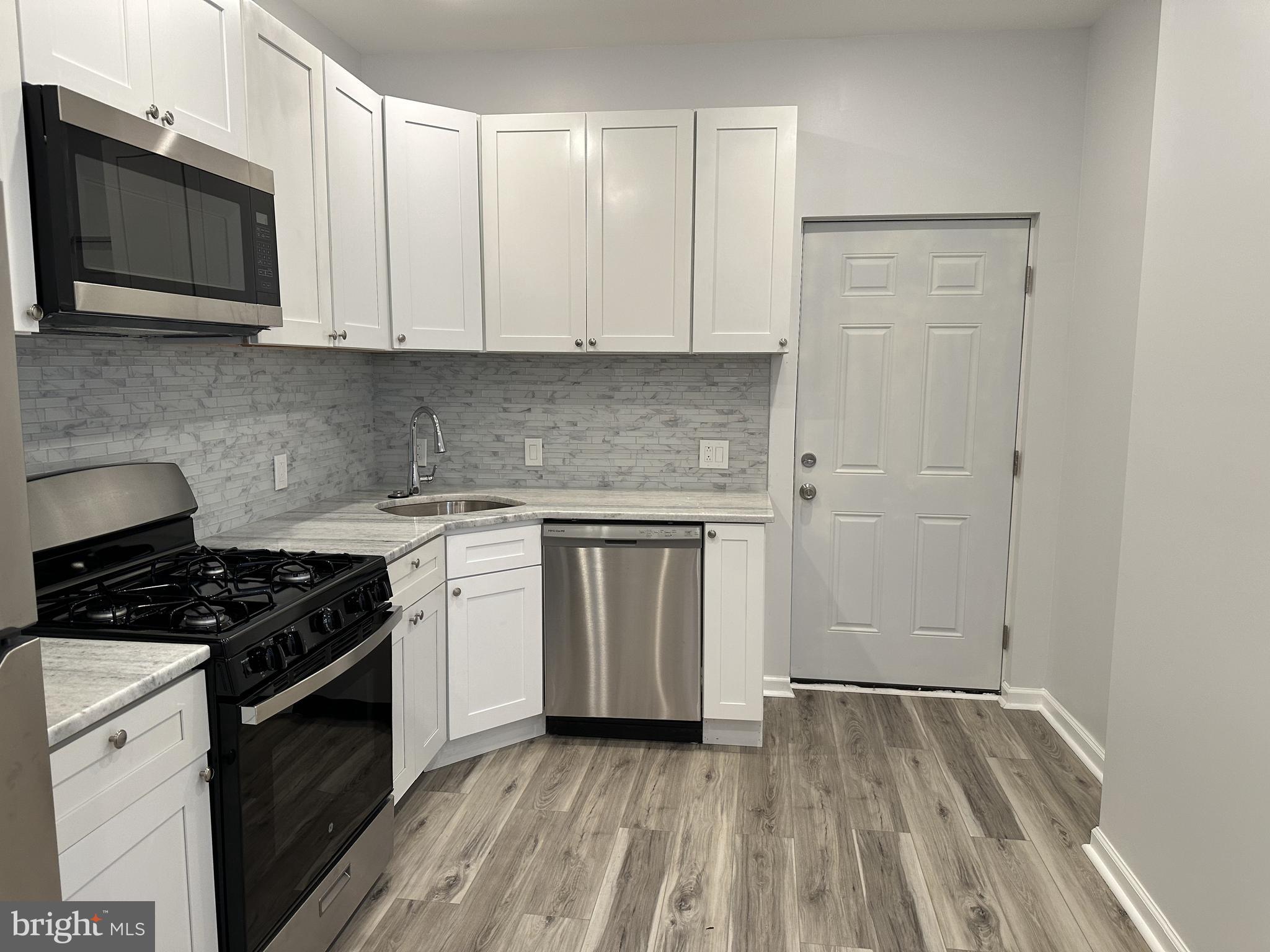 KENSINGTON - Residential Lease