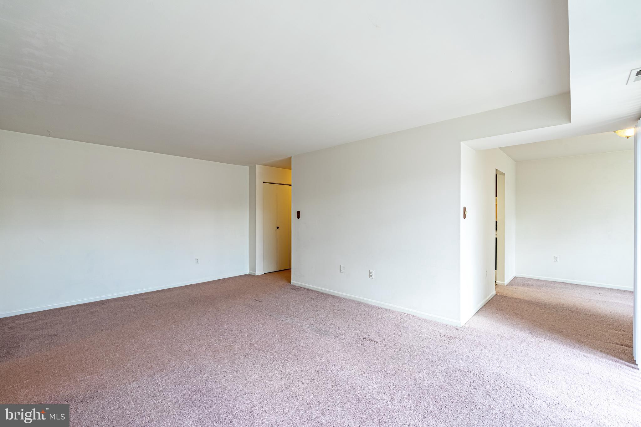 HAWTHORNE VILLAGE - Residential Lease