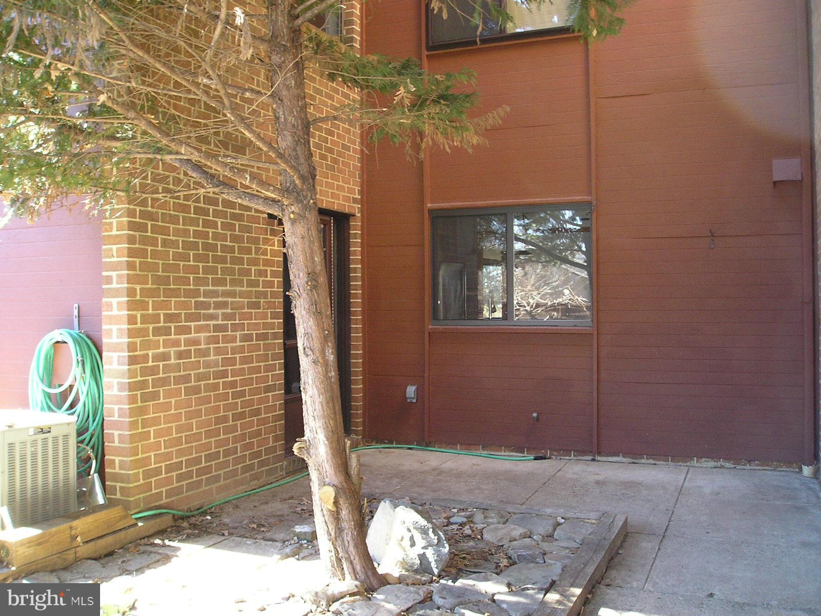 RESTON - Residential Lease