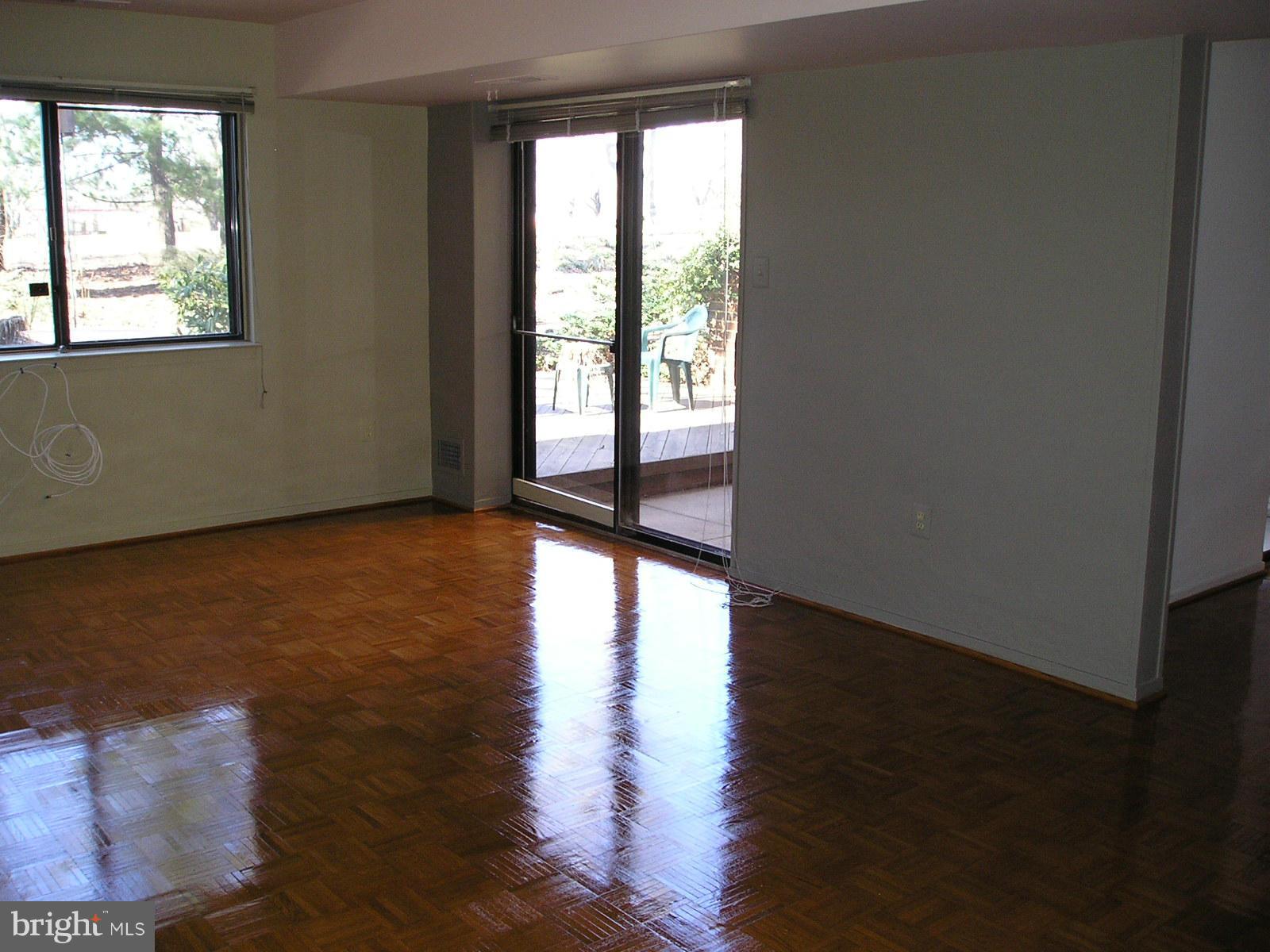 RESTON - Residential Lease