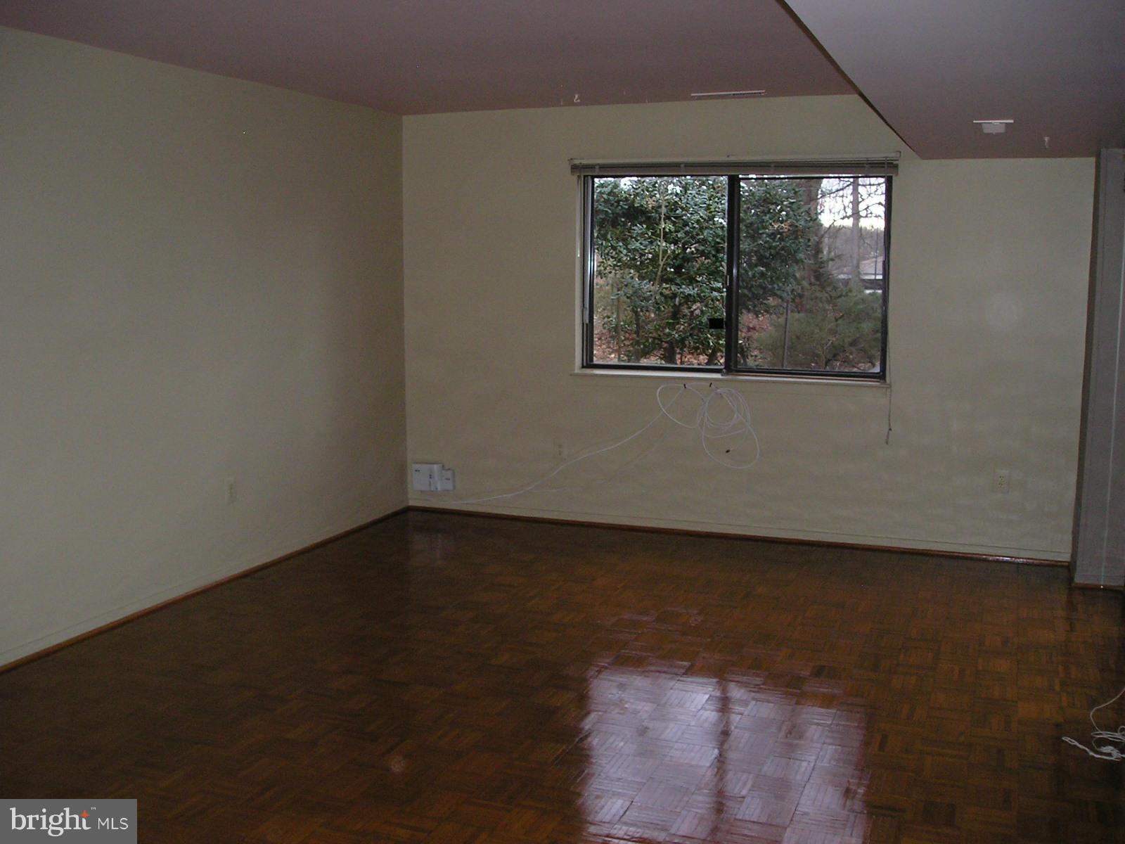 RESTON - Residential Lease