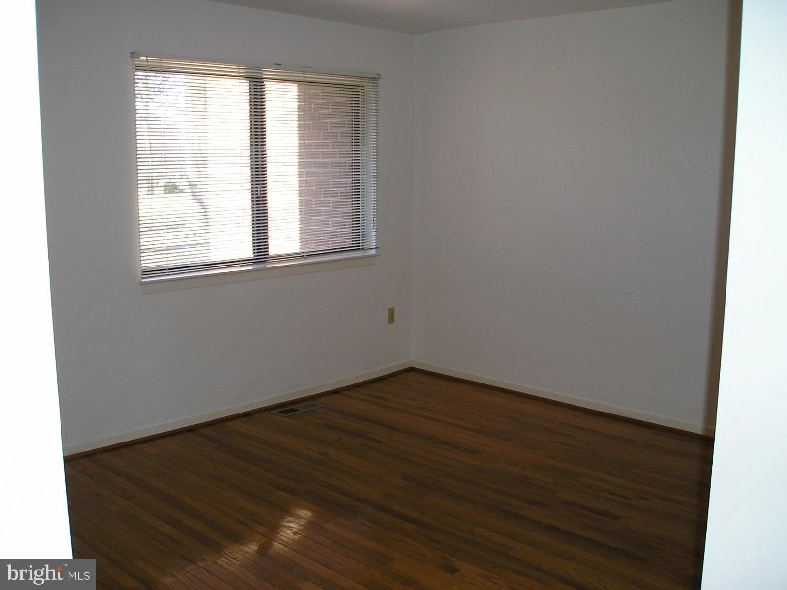 RESTON - Residential Lease